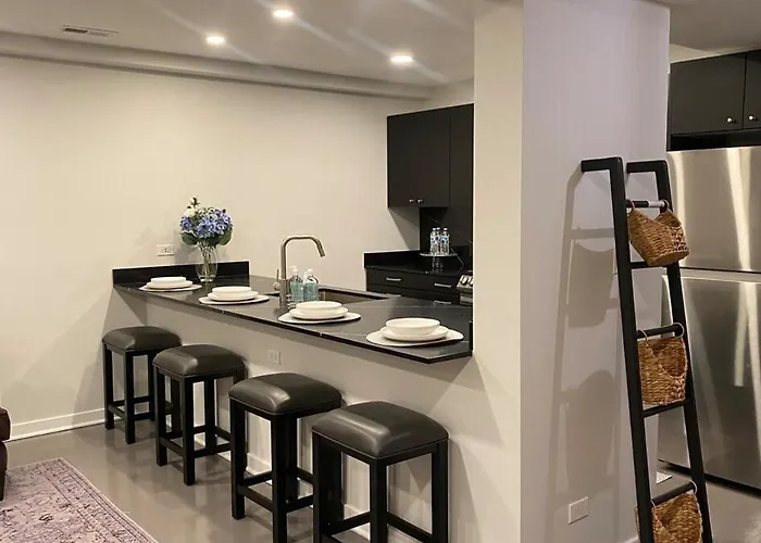 New Adorable Unit Located In Historic Greystone * Chicago