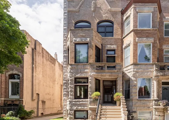 New Adorable Unit Located In Historic Greystone Apartment