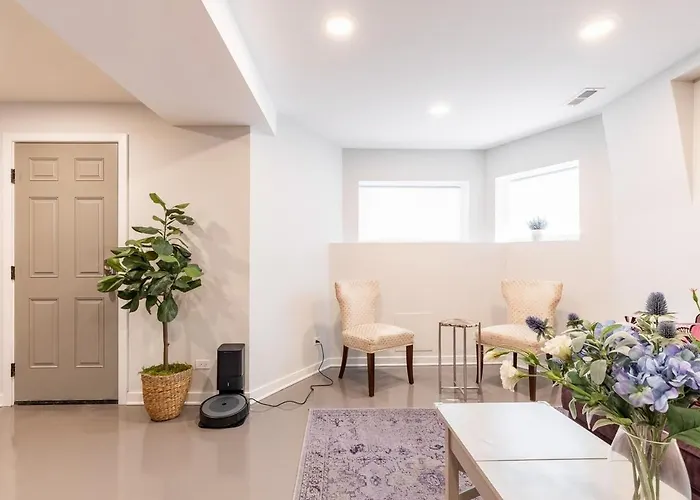 Apartment New Adorable Unit Located In Historic Greystone