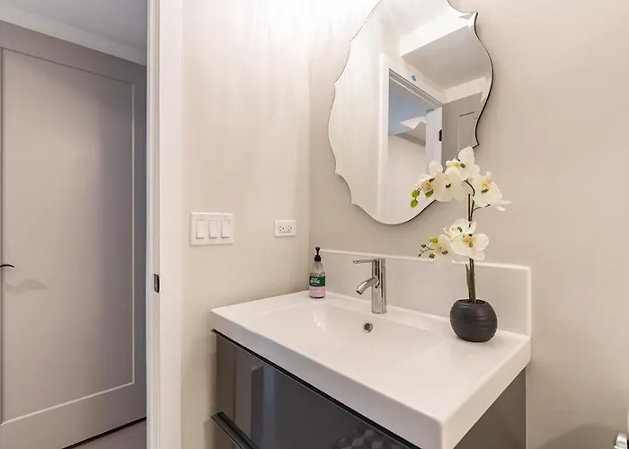 New Adorable Unit Located In Historic Greystone Apartment