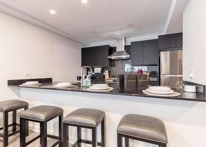 New Adorable Unit Located In Historic Greystone Apartment