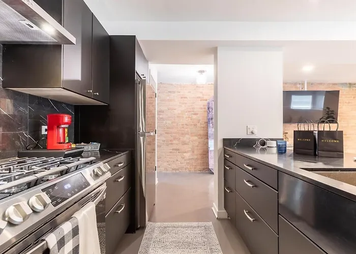 Apartment New Adorable Unit Located In Historic Greystone Chicago