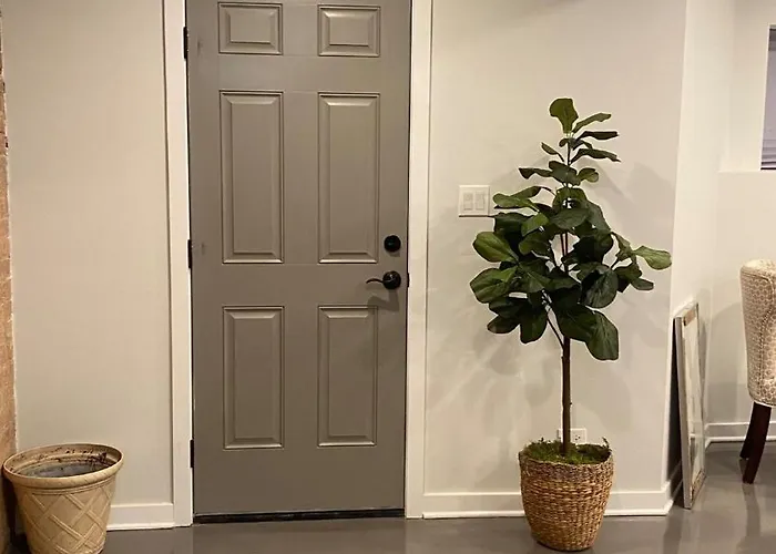 New Adorable Unit Located In Historic Greystone Chicago