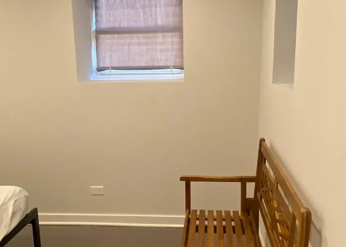 New Adorable Unit Located In Historic Greystone Apartment *