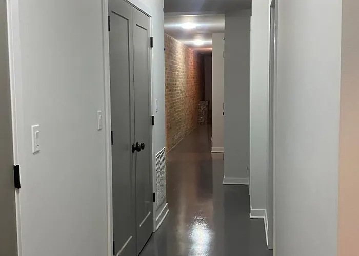 New Adorable Unit Located In Historic Greystone Apartment Chicago