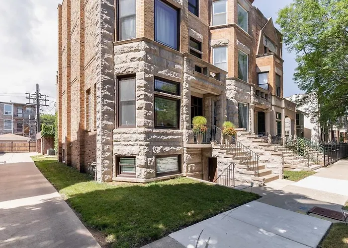 New Adorable Unit Located In Historic Greystone Apartment