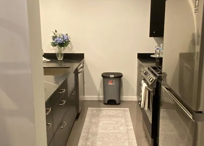 New Adorable Unit Located In Historic Greystone *